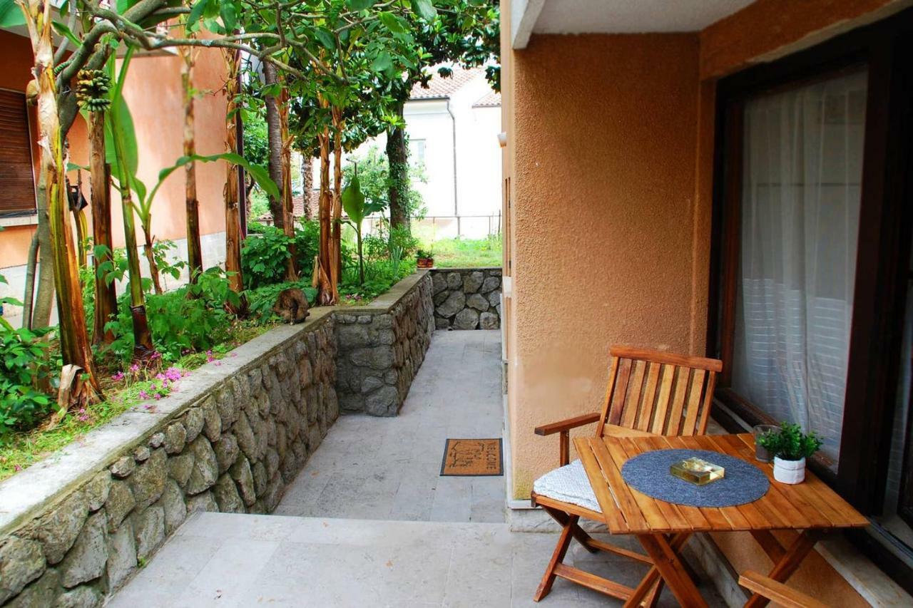 Studio Apartman Ziganto Ičići Exterior foto